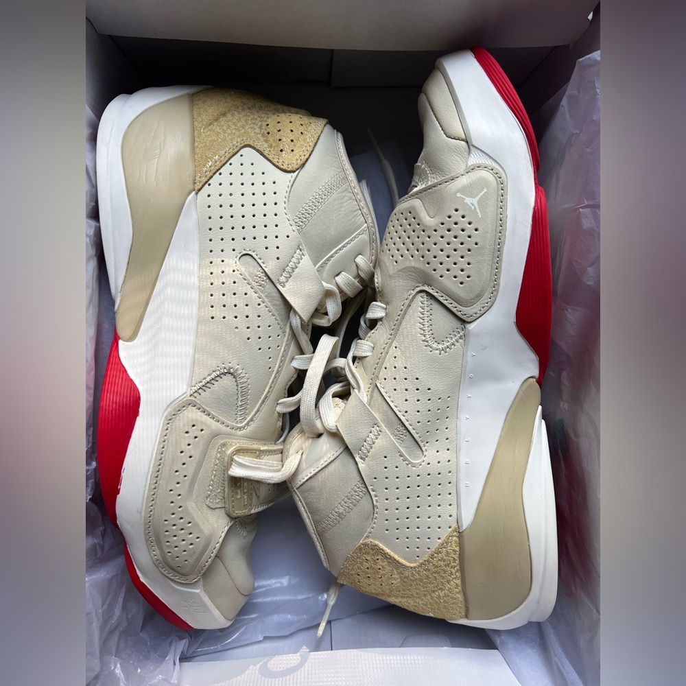 ZION WILLIAMSON BASKETBALL SNEAKERS